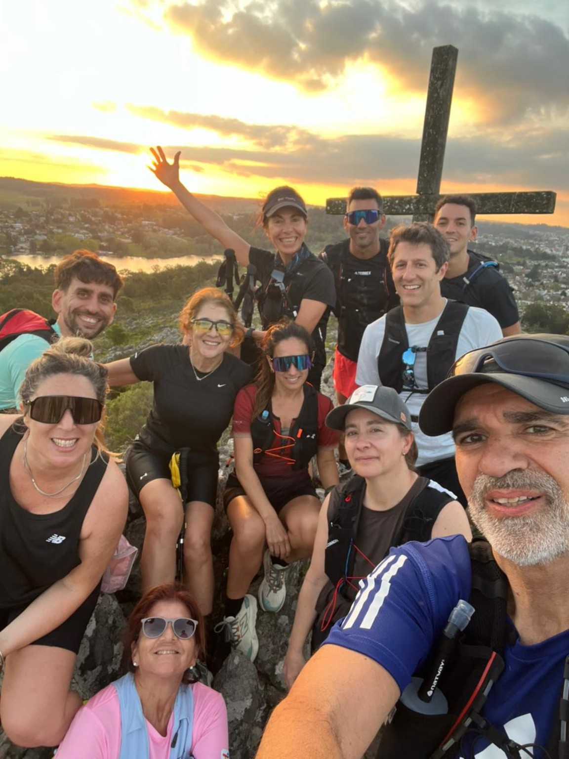 Integrantes del equipo durante el campamento de Tandil 2025